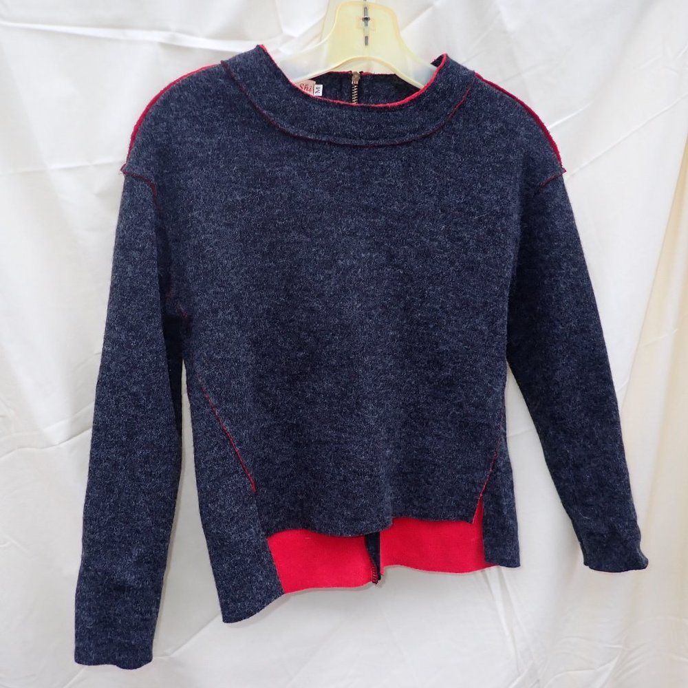 Du Ci Fu Shi Women's Size M Long Sleeve Crew Neck Knitted Gray Sweater Top